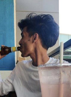 Zed - Male escort in Pune Photo 1 of 4