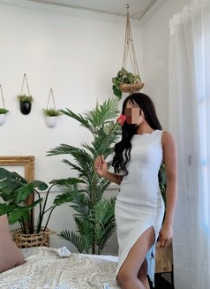 Zee - escort in Abu Dhabi Photo 9 of 9