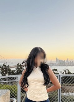 Zee - escort in Dubai Photo 6 of 11