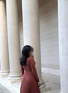 Zee - escort in Dubai Photo 9 of 11