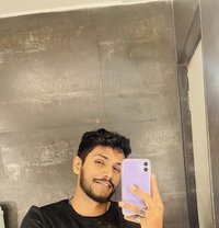 Zee - Male escort in Mumbai