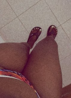Zee - escort in Nairobi Photo 2 of 3