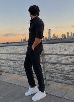 Zeek48 - Male escort in Jeddah Photo 1 of 1