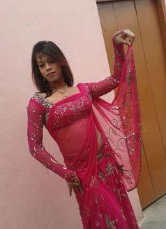 ZeennatShemale - Transsexual escort in Kolkata Photo 4 of 14