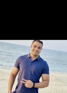 Zeeshan - Male escort in Islamabad Photo 4 of 5