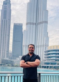 Zeeshan Yousaf - Male escort in Dubai Photo 5 of 6
