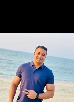Zeeshan Yousaf - Male escort in Dubai Photo 6 of 6