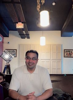 Zeeshan Yousaf - Male escort in Islamabad Photo 6 of 6