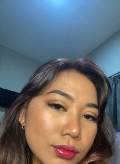 Zeeta - escort in Bali Photo 2 of 4