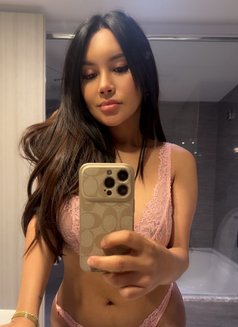 ZEFANIA - escort in Taipei Photo 16 of 20