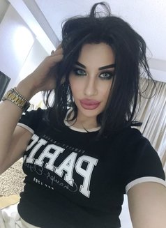 IZABELLA horny - Acompañantes transexual in Riyadh Photo 17 of 22