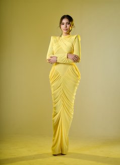 Zein is available - escort in Seoul Photo 4 of 7