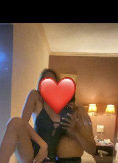 Zein For Vip and Foreigner's - Male escort in Colombo Photo 1 of 5