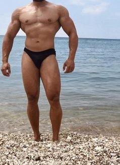 Zein - Male escort in Dubai Photo 4 of 4