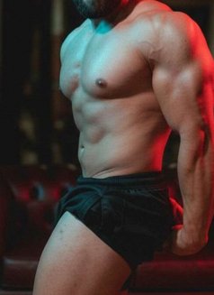 Zein - Acompañantes masculino in Dubai Photo 3 of 3