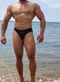 Zein - Male escort in Dubai Photo 5 of 5