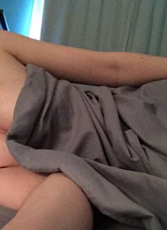 Zeina - escort in Kuwait Photo 4 of 4