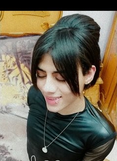 Zeina - Male escort in Cairo Photo 1 of 9