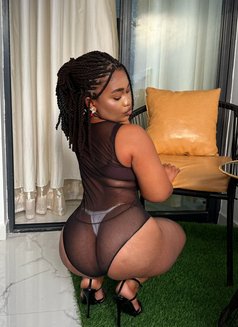 Zeina - escort in Nairobi Photo 3 of 6