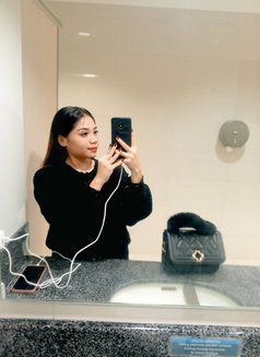 Zen - escort in Manila Photo 9 of 9