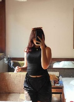 Zen - escort in Kolkata Photo 5 of 7