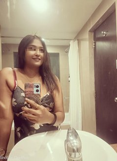 Jenny - escort in Kolkata Photo 2 of 5