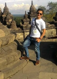 Zen Manly - Male escort in Bali Photo 3 of 7