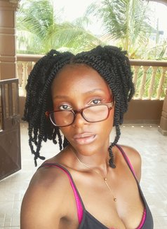 Zen - masseuse in Lagos, Nigeria Photo 2 of 10