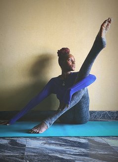 Zen - masseuse in Lagos, Nigeria Photo 5 of 10