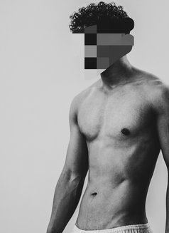 Zeno - Acompañantes masculino in Bali Photo 2 of 3