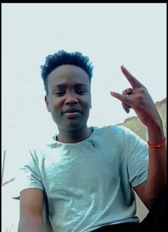 Zephyr - Male escort in Nairobi Photo 8 of 10