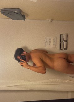 Zer - Male escort in Dubai Photo 6 of 7