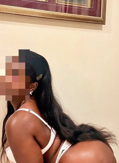 Zerah - escort in Singapore Photo 6 of 9