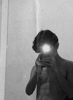 Zerry - Acompañantes masculino in New Delhi Photo 1 of 1