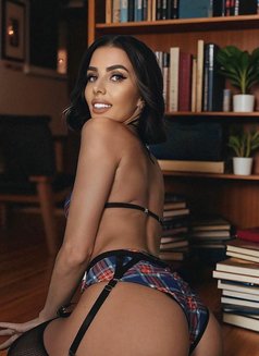 Zeya - escort in Hong Kong Photo 3 of 11