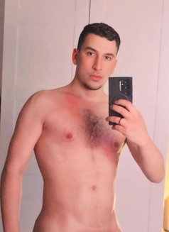 Zeyad - Acompañantes masculino in Abu Dhabi Photo 2 of 3