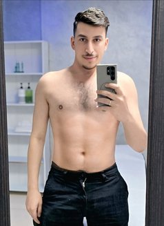 Zeyad - Acompañantes masculino in Abu Dhabi Photo 3 of 3