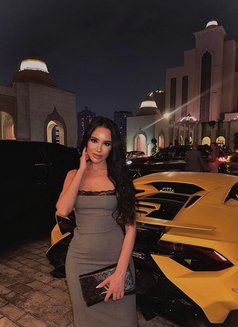 Zeynep - puta in Dubai Photo 5 of 8