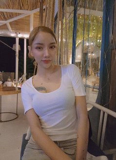Zhang Yuanying - puta in Taichung Photo 3 of 7