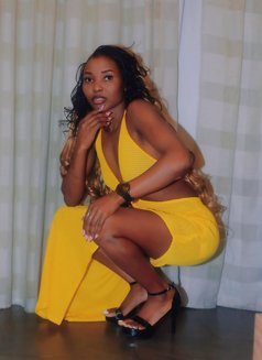 Zhari - escort in Beirut Photo 8 of 14