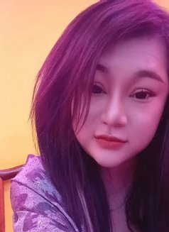 Zhen Ni - masseuse in Muscat Photo 2 of 2