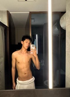 Zhenhao - Male escort in Hong Kong Photo 4 of 4