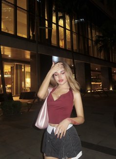 Zia Cutie - Acompañantes transexual in Manila Photo 1 of 21