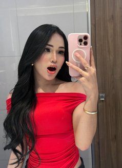 Zia Cutie - Acompañantes transexual in Manila Photo 20 of 21