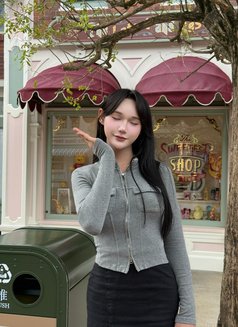 Zia Gongzhu - Transsexual escort in Hong Kong Photo 12 of 13