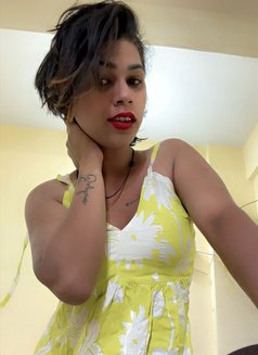 Ziaa - Transsexual dominatrix in Pune Photo 3 of 5