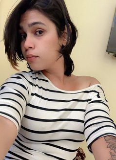 Ziaa - Transsexual dominatrix in Pune Photo 3 of 6