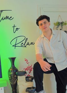 Ziad - Acompañantes masculino in Abu Dhabi Photo 7 of 9