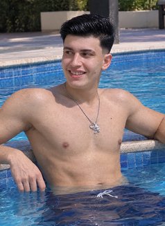 Ziad - Acompañantes masculino in Abu Dhabi Photo 8 of 9