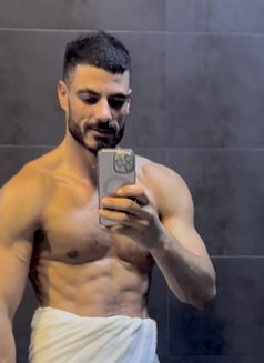 Ziad - Acompañantes masculino in Dubai Photo 1 of 10